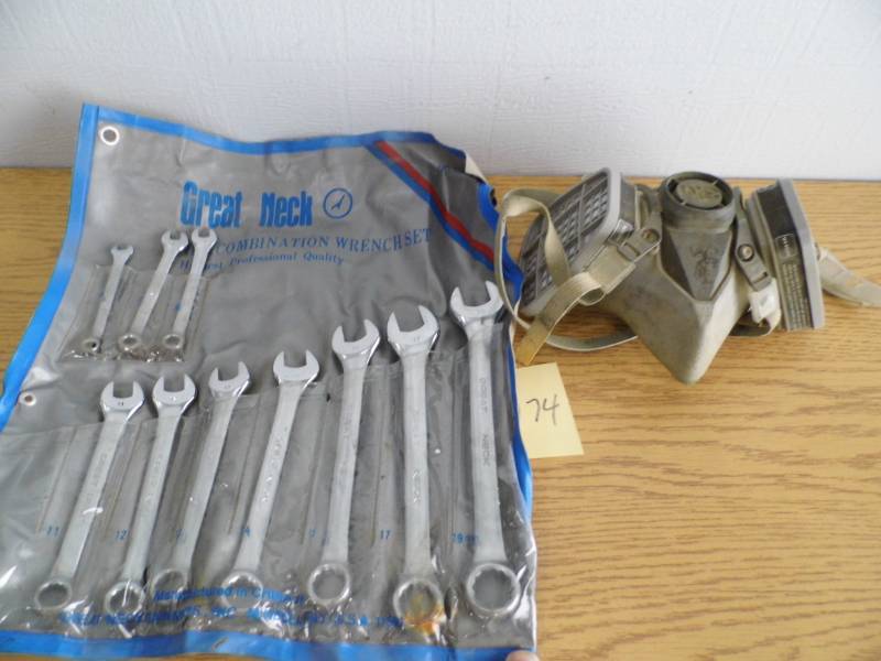 lot 174 image: Great Neck Combo Wrench Kit