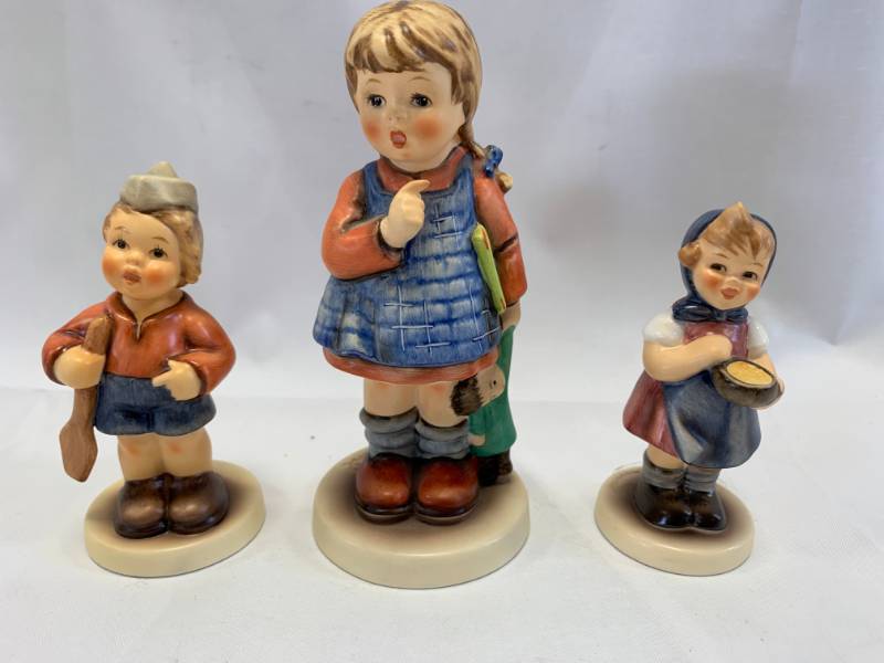lot 6 image: Lot of 3 Hummel Figurines