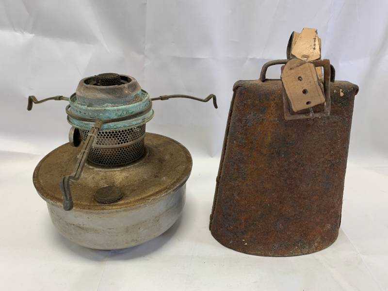 lot 7 image: Vintage Stove & Antique Bell