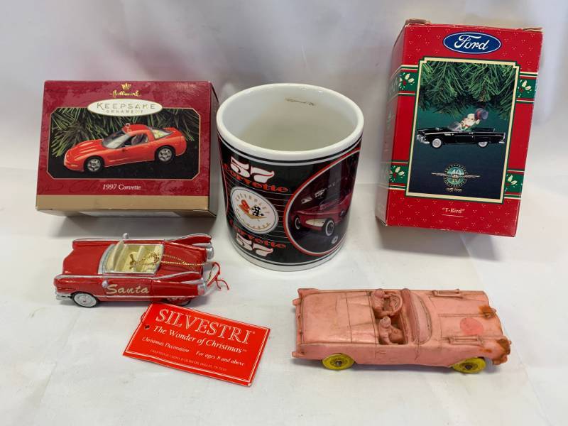 lot 25 image: Corvette & Thunderbird Collection