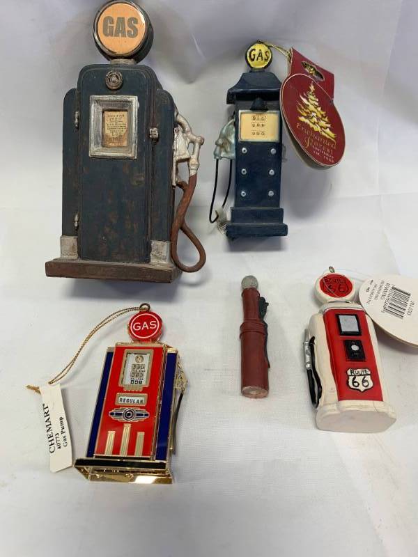 lot 27 image: Collection of Gas Pumps