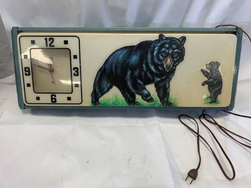 lot 39 image: Vintage Bear Clock 10 x 26