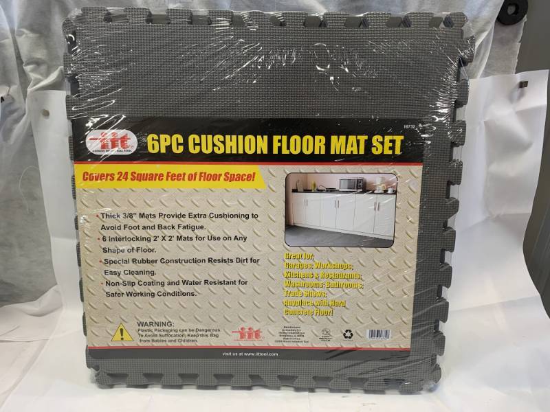 lot 71 image: 6pc Shop Gym Garage Floor Mat Set