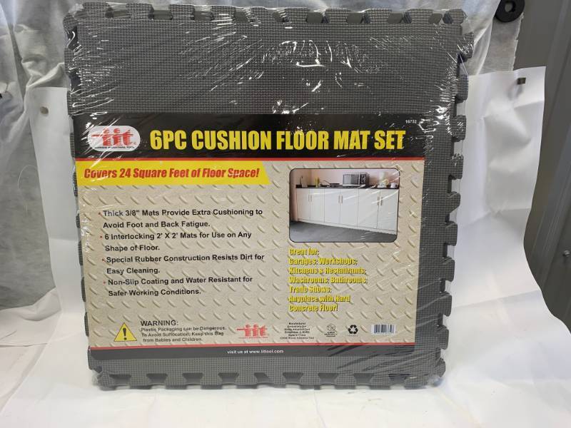 lot 72 image: 6pc Shop Gym Garage Floor Mat Set