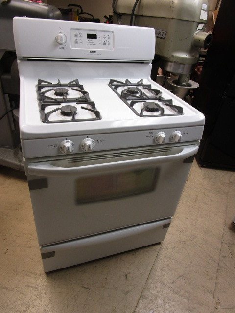 lot 710 image: KENMORE GAS RANGE- NEW