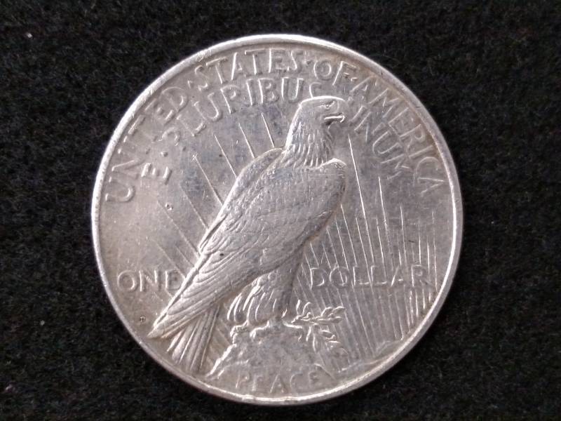 1922 D Peace Silver Dollar...