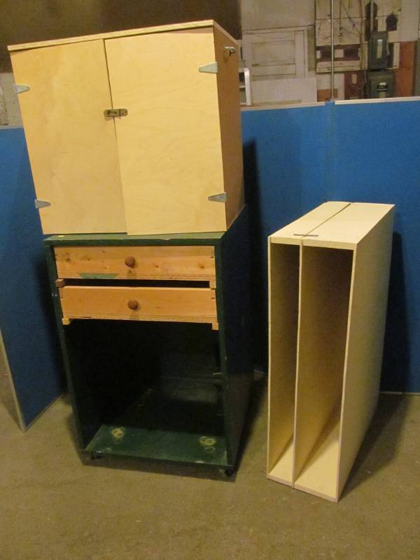 lot 70 image: cabinet