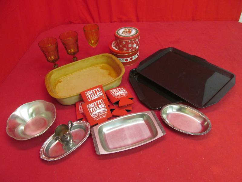 lot 15 image: kitchen ware