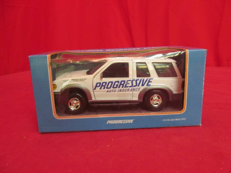 lot 19 image: Progressive model car