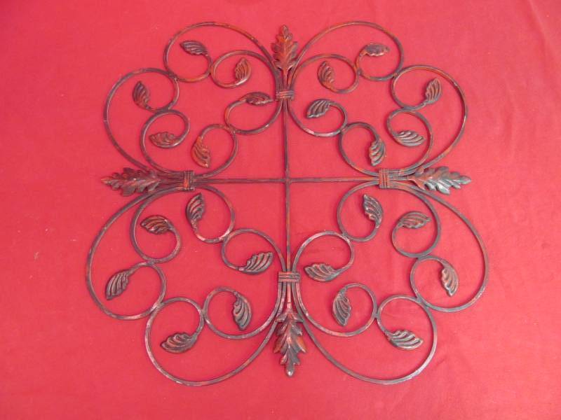lot 36 image: wall dcor