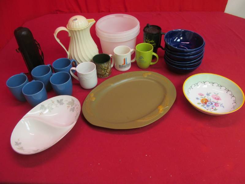 lot 40 image: dishes