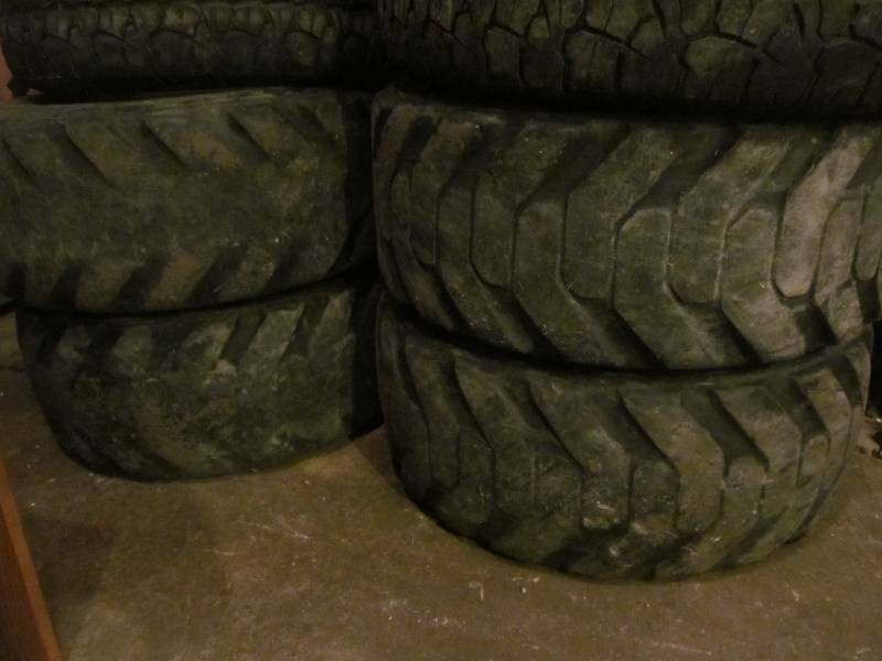 lot 50 image: tires