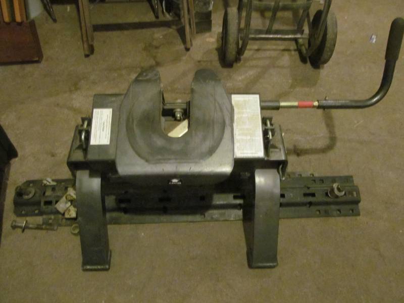 lot 119 image: 5th wheel hitch