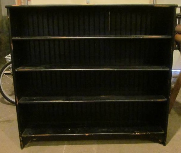 lot 120 image: book shelf