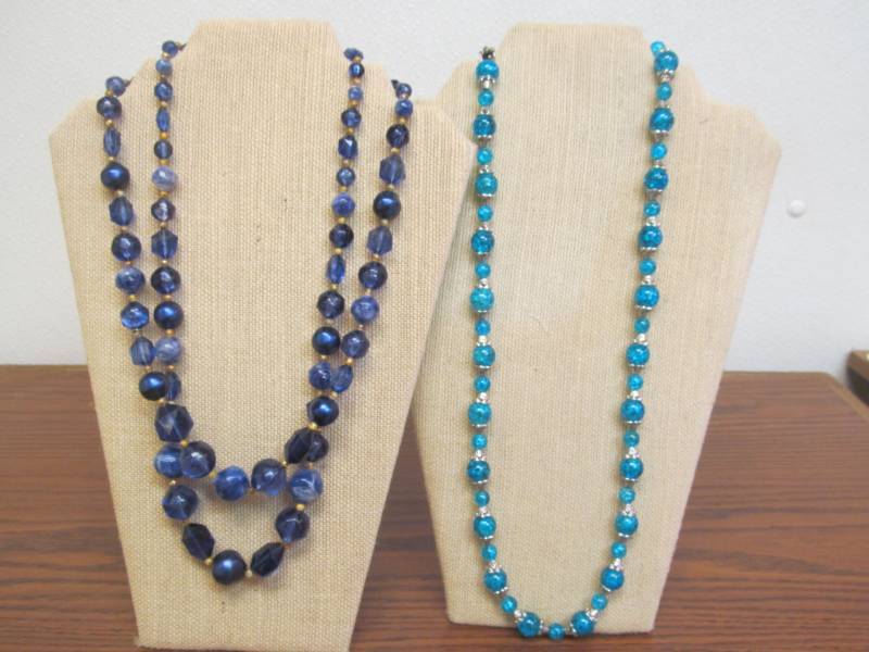lot 124 image: hand made jewelry