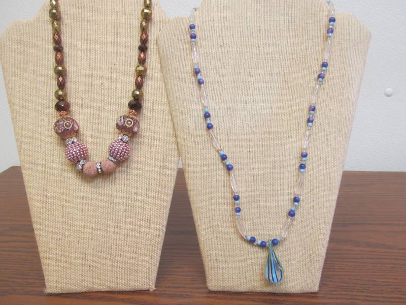lot 126 image: hand made jewelry