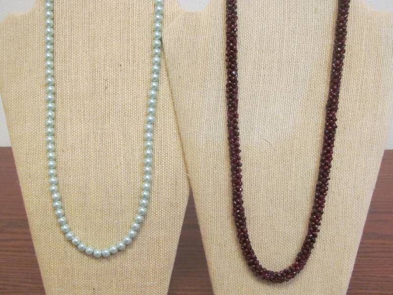 lot 130 image: hand made jewelry