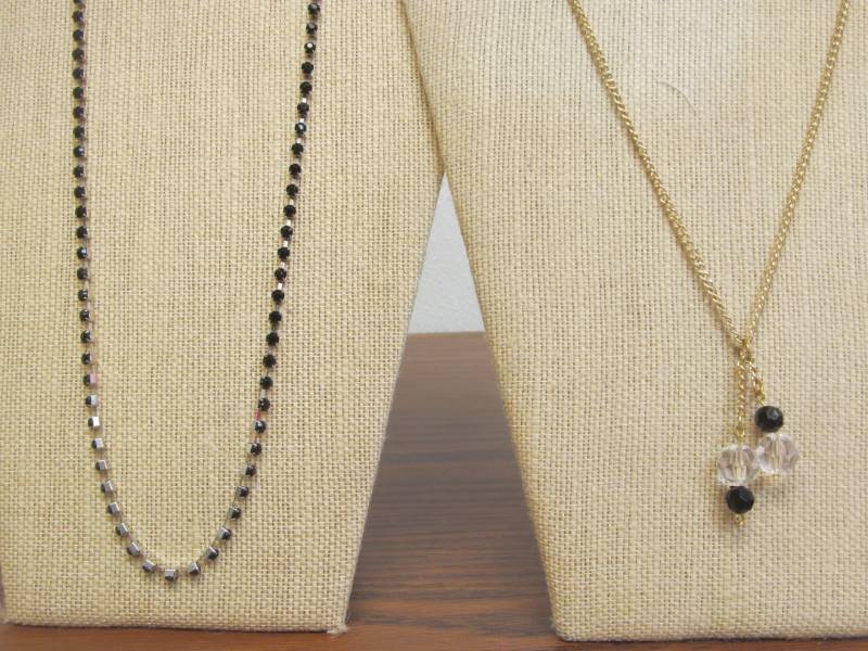 lot 131 image: hand made jewelry