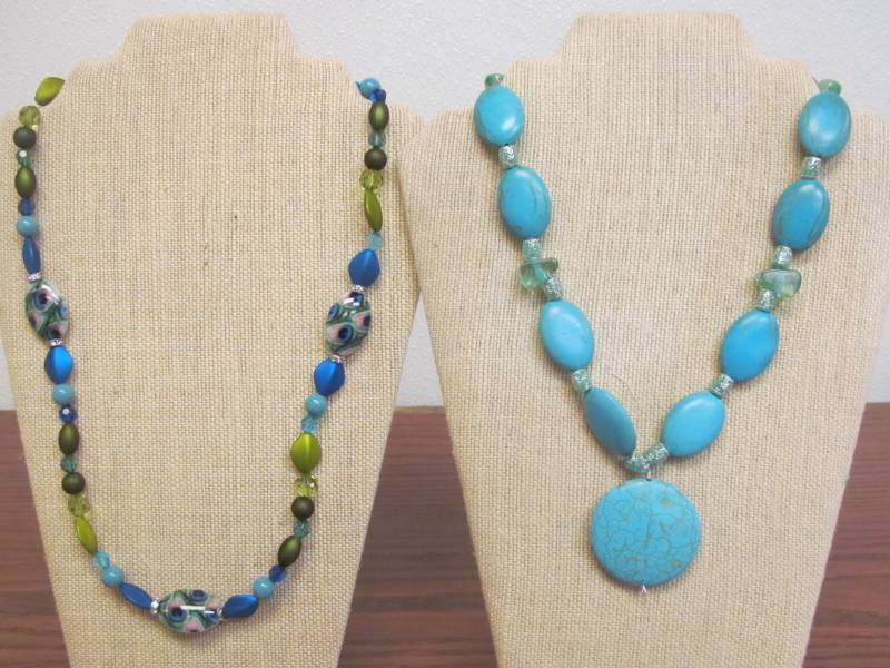 lot 133 image: hand made jewelry