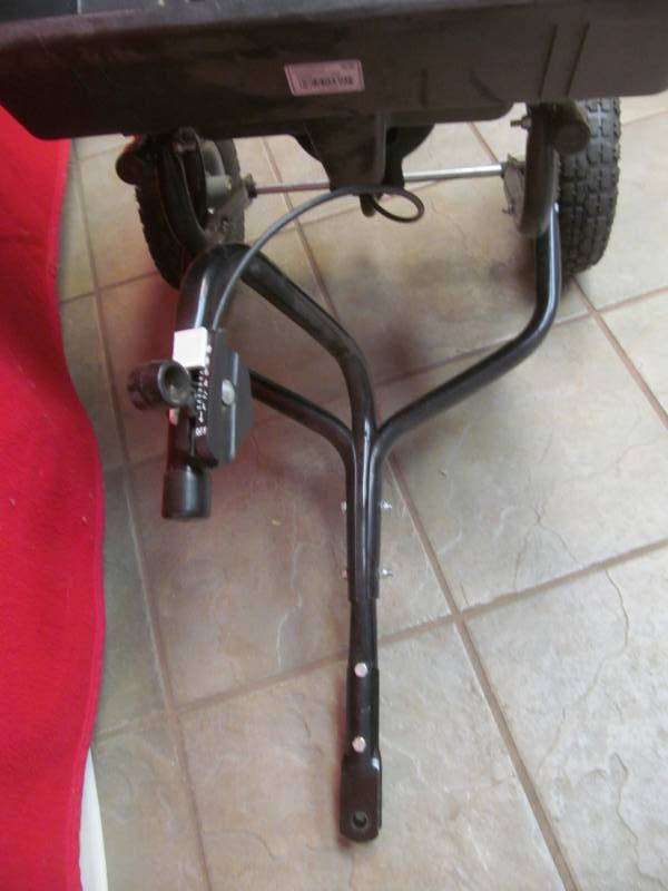 lot 66 image: Agri fab broadcast spreader