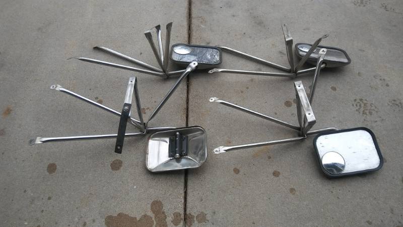 lot 19 image: 2 Sets of Truck Mirrors