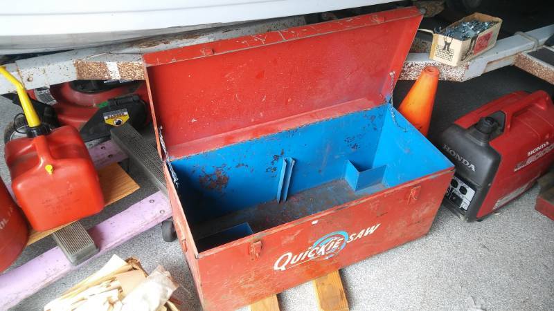 lot 26 image: Storage Tool Bin