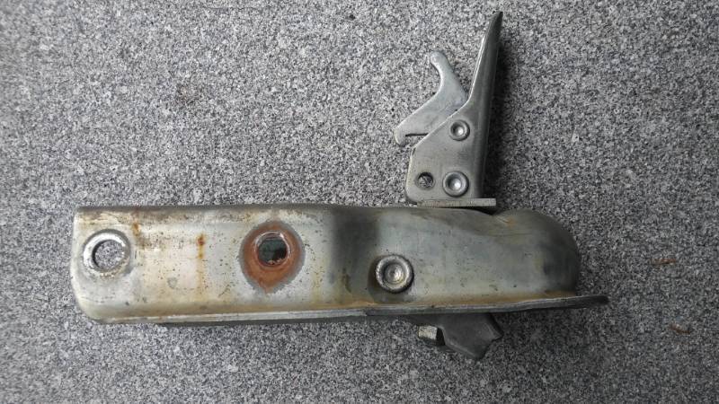 lot 75 image: 2 Inch Trailer Tongue
