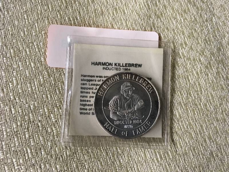 lot 183 image: 1 Ounce .999 Silver Harmon Killebrew Hall of Fame Coin