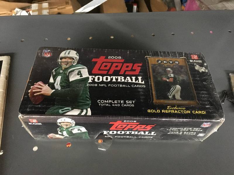 lot 188 image: 2008 Topps NFL Card Set - Factory Sealed