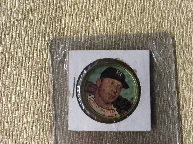lot 198 image: 1964 Topps Mickey Mantle Coin