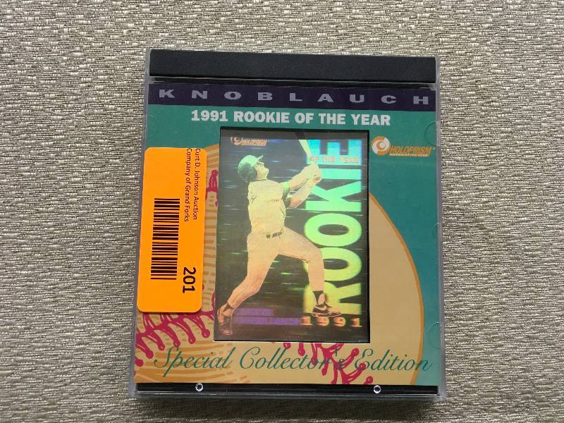 lot 201 image: Chuck Knoblauch 1991 Rookie Of Year Hologram Card
