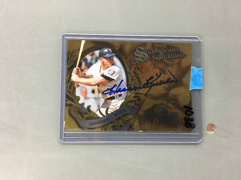 lot 223 image: Autographed Harmon Killebrew Card