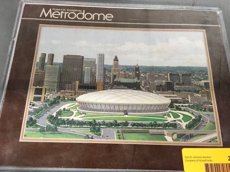 lot 242 image: Hubert H. Humphrey Metrodome The Met 1956-1981 Book