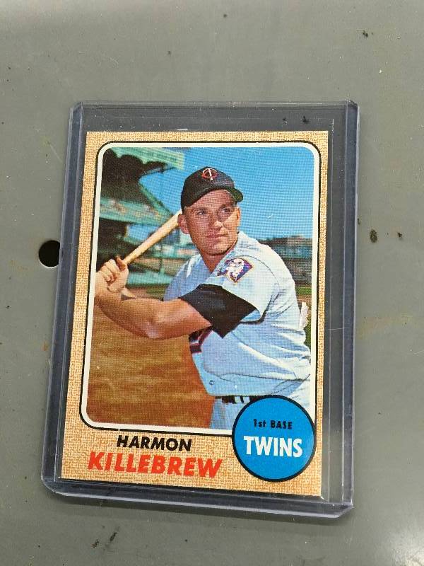lot 257 image: Harmon Killebrew Vintage Card