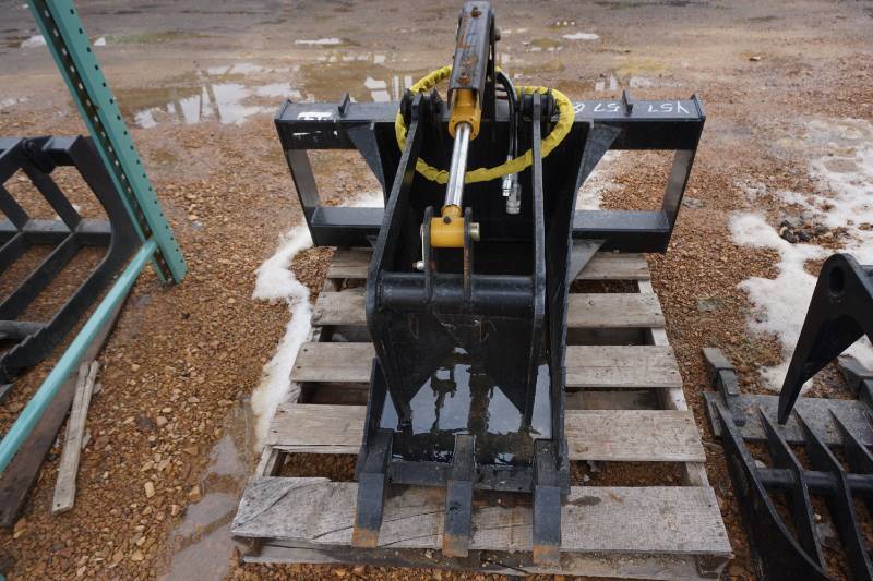 Universal Mount Bobcat Skid Loader Skid Steer Stump Grapple Bucket