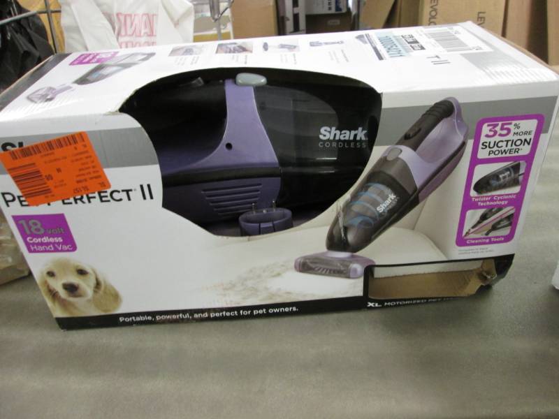 lot 47 image: Shark Pet Perfect II Cordless Handh...