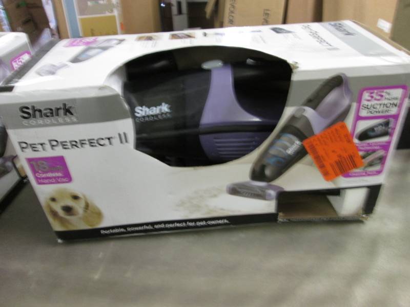 lot 48 image: Shark Pet Perfect II Cordless Handh...