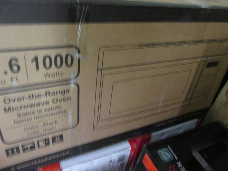 lot 79 image: Magic Chef 1.6 cu. ft. Over the Ran...