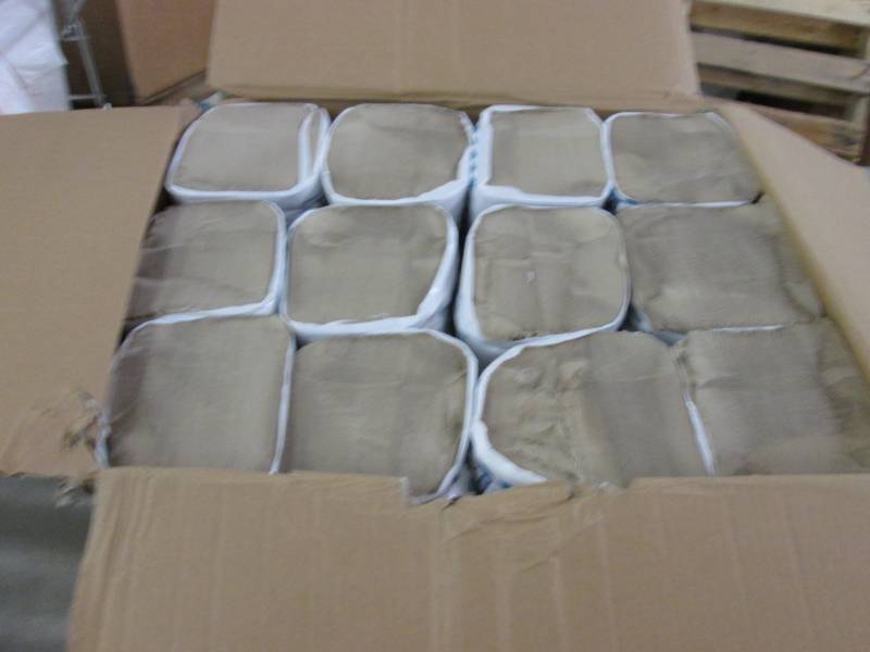 lot 109 image: Case of Single Fold Paper Towels ...