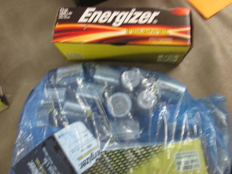 lot 119 image: 2 Open 12 packs of Energizer Batter...