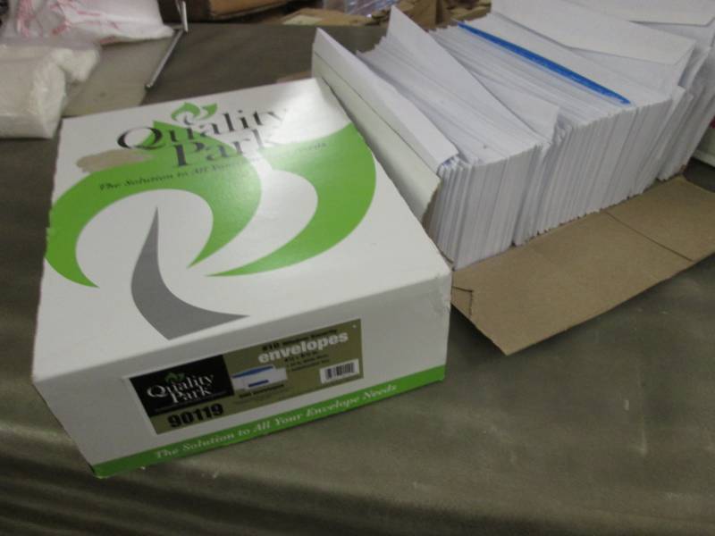 lot 134 image: Quality Park #10 Envelopes with Win...