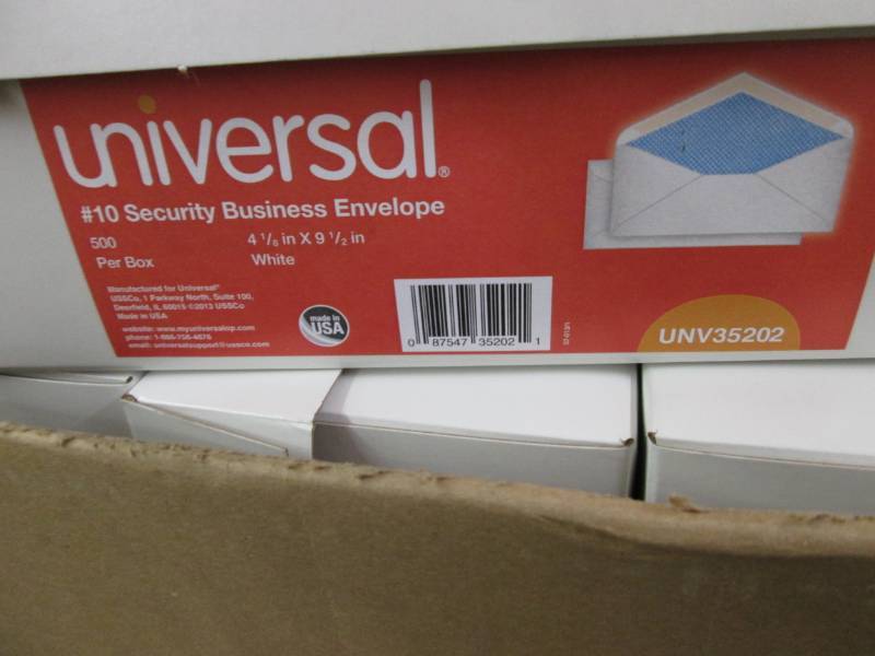 lot 137 image: Case of 5 Boxes of 500 ct Universal...