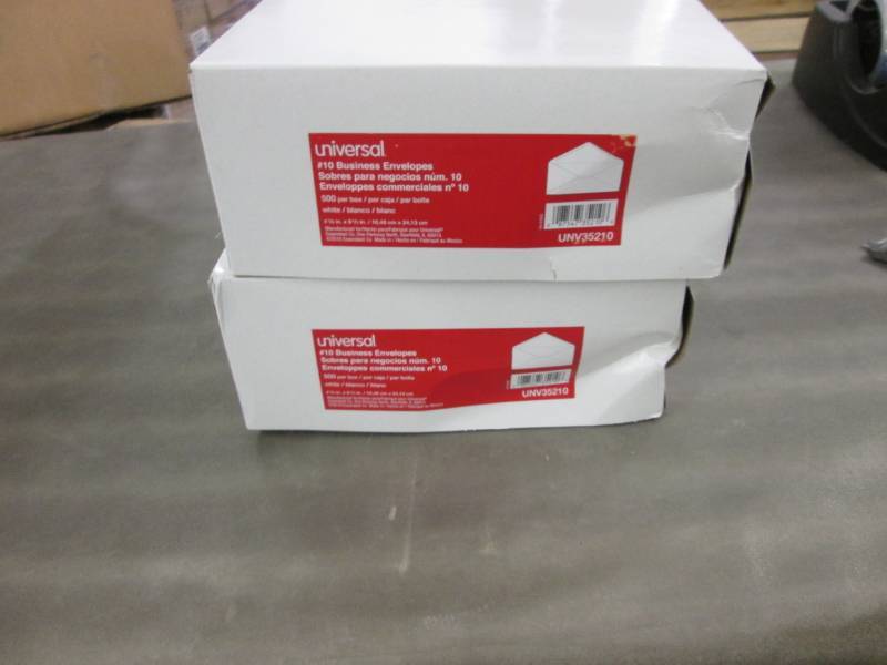 lot 143 image: Lot of 2 - 500 ct Boxes Universal #...