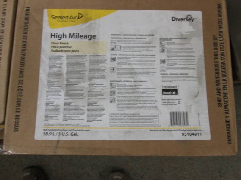lot 193 image: Diversey High Mileage UHS Floor Fin...