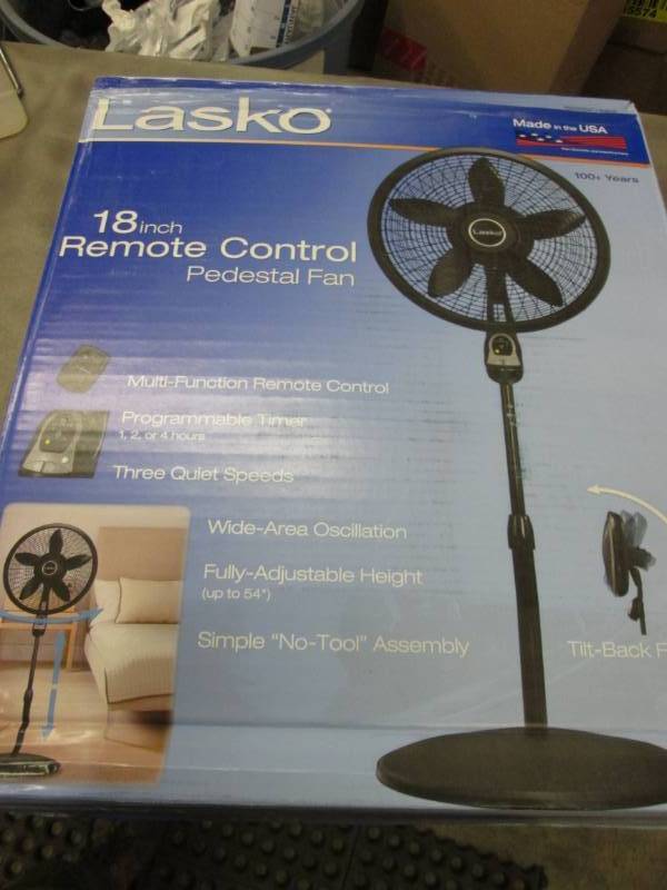 lot 195 image: Lasko Adjustable-Height 18 in. Osci...
