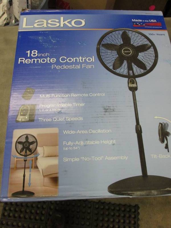 lot 196 image: Lasko Adjustable-Height 18 in. Osci...