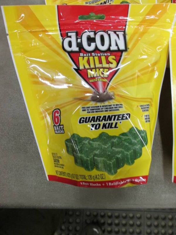 lot 253 image: Lot of 4- 6 pks d-Con Mice Bait Sta...