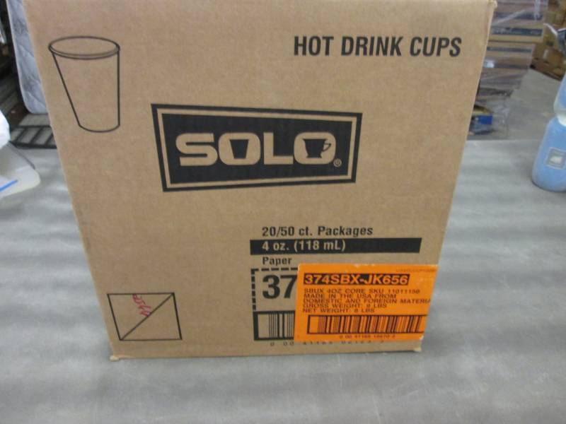 lot 260 image: Case of SOLO 4 oz Hot Drink Cups 10...