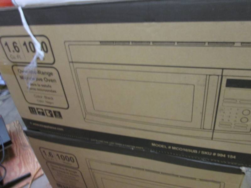 lot 296 image: Magic Chef 1.6 cu. ft. Over the Ran...