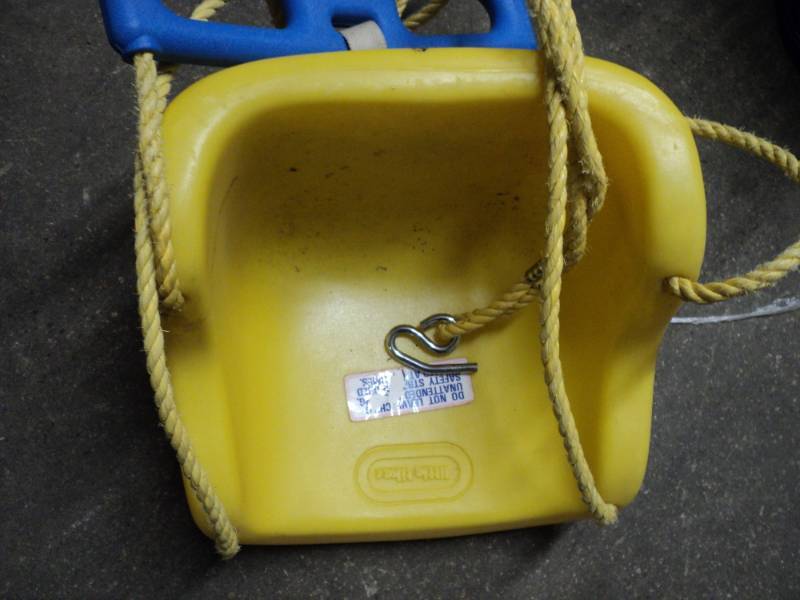 lot 12 image: Childs Swing Little Tykes...